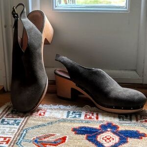 Madewell The Marlo Slingback Clog in Suede AA169